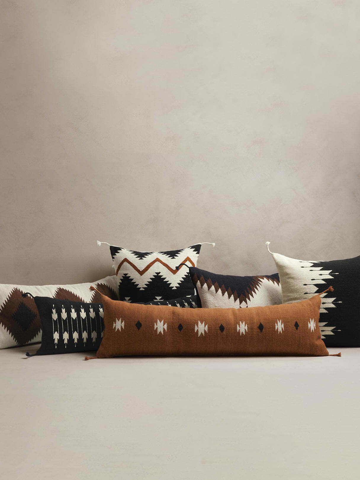 Sierra Pillow | Coutume - Chocolate Brown