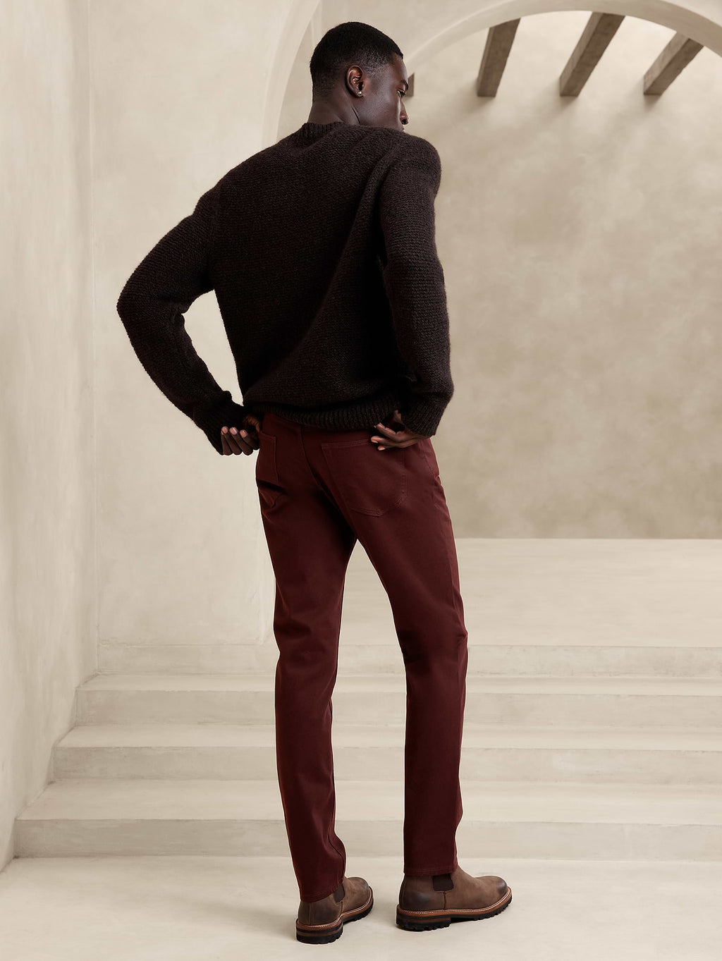 Slim Traveler Pant - Burgundy