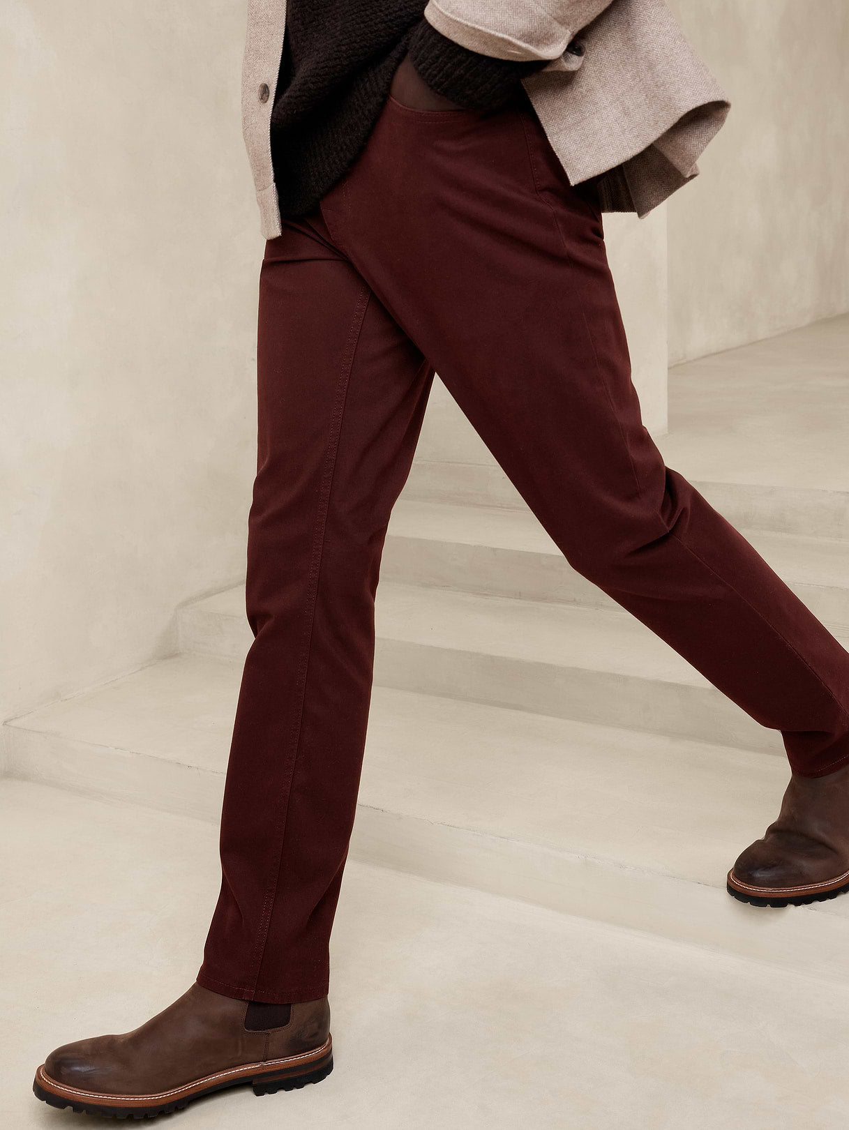 Slim Traveler Pant - Burgundy