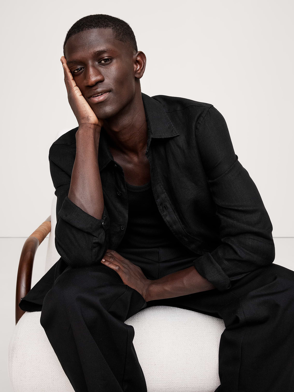 Slim-Fit Linen Shirt - Black