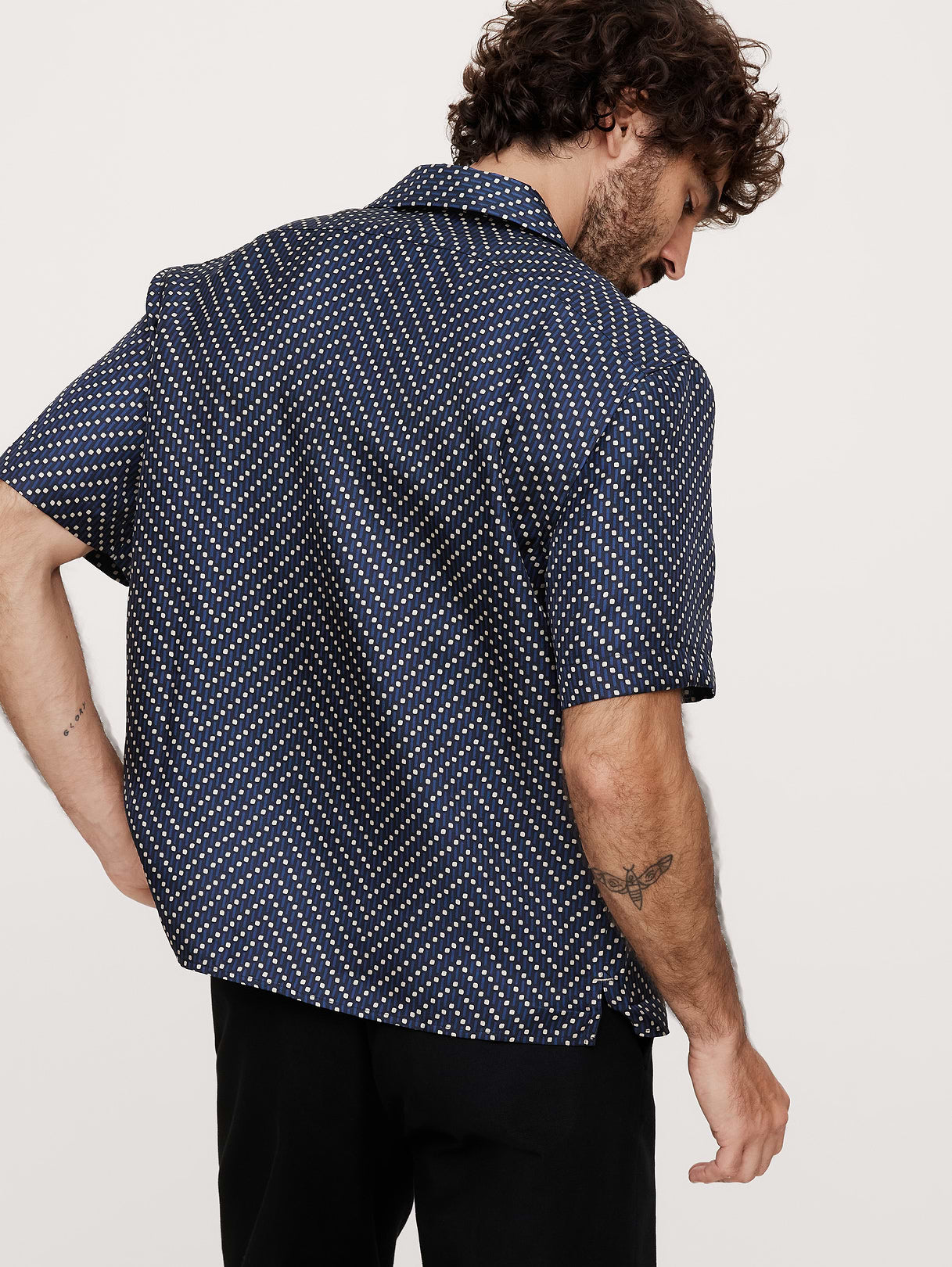 Standard-Fit Silk Resort Shirt - Blue Print