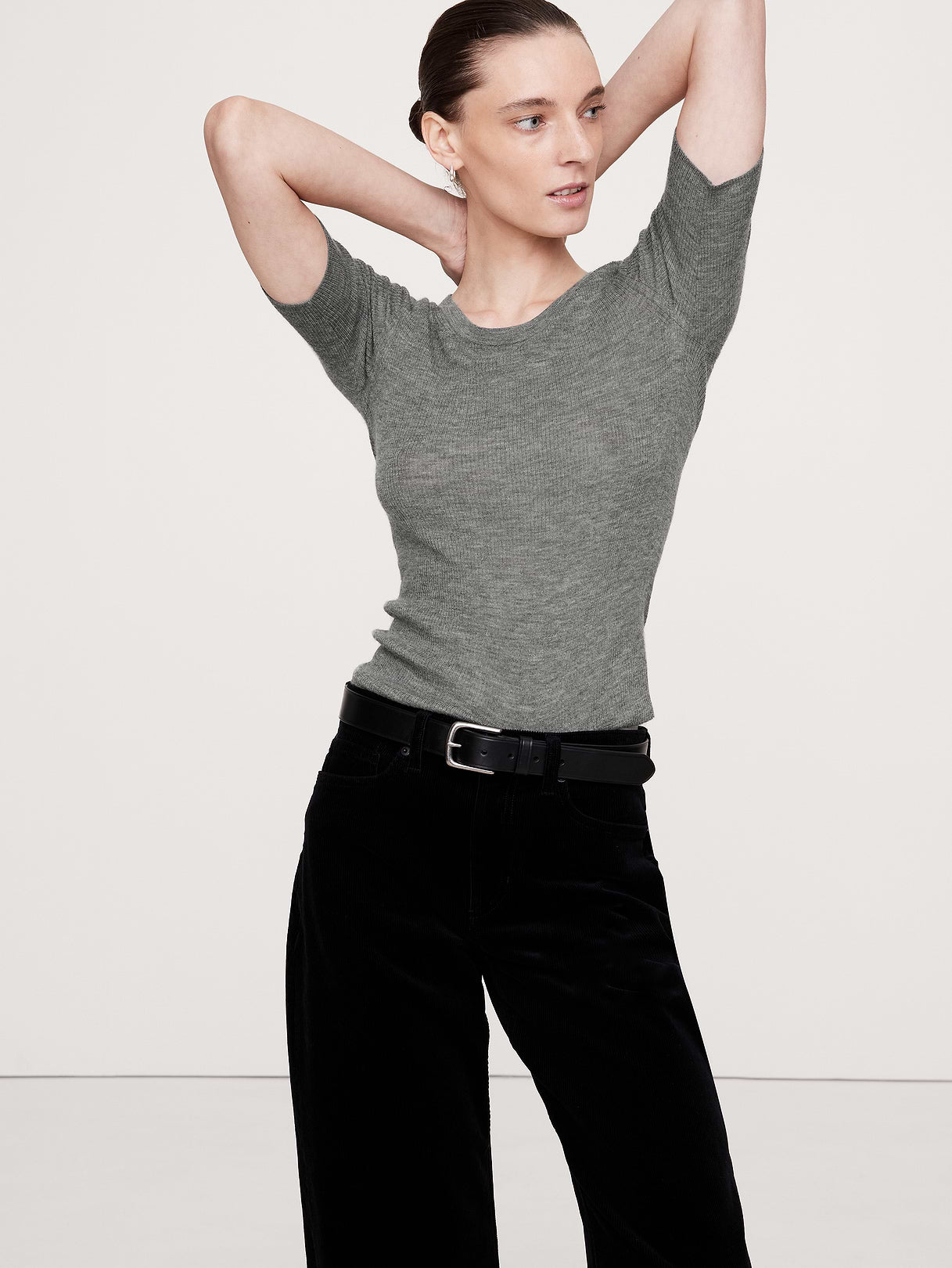 Featherweight Cashmere Scoop-Neck Sweater - Medium Heather Gray