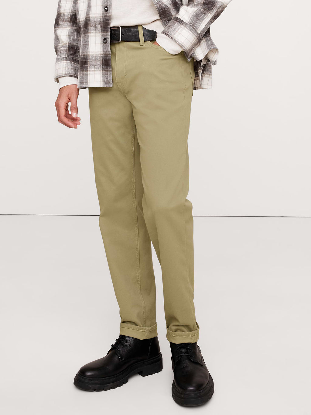Athletic Traveler Pant - Light Olive Green