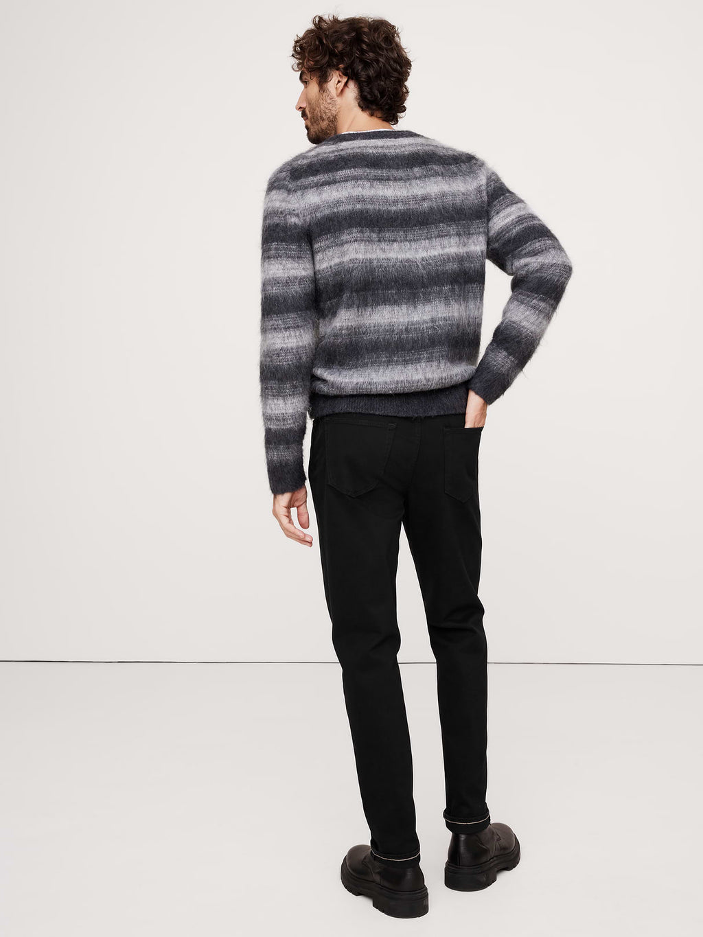 Skinny Traveler Pant 2.0 - Black
