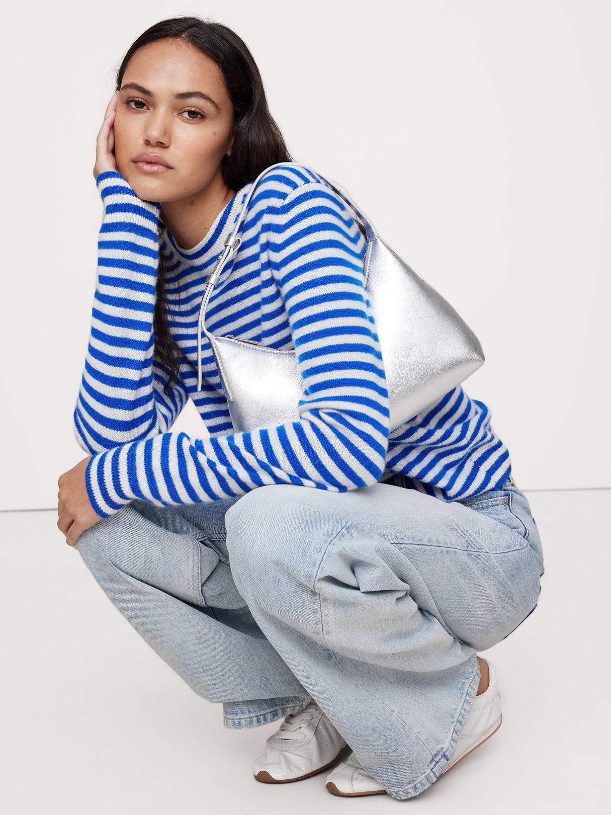 Lightweight Cashmere Crew-Neck Sweater - Dark Blue Stripe