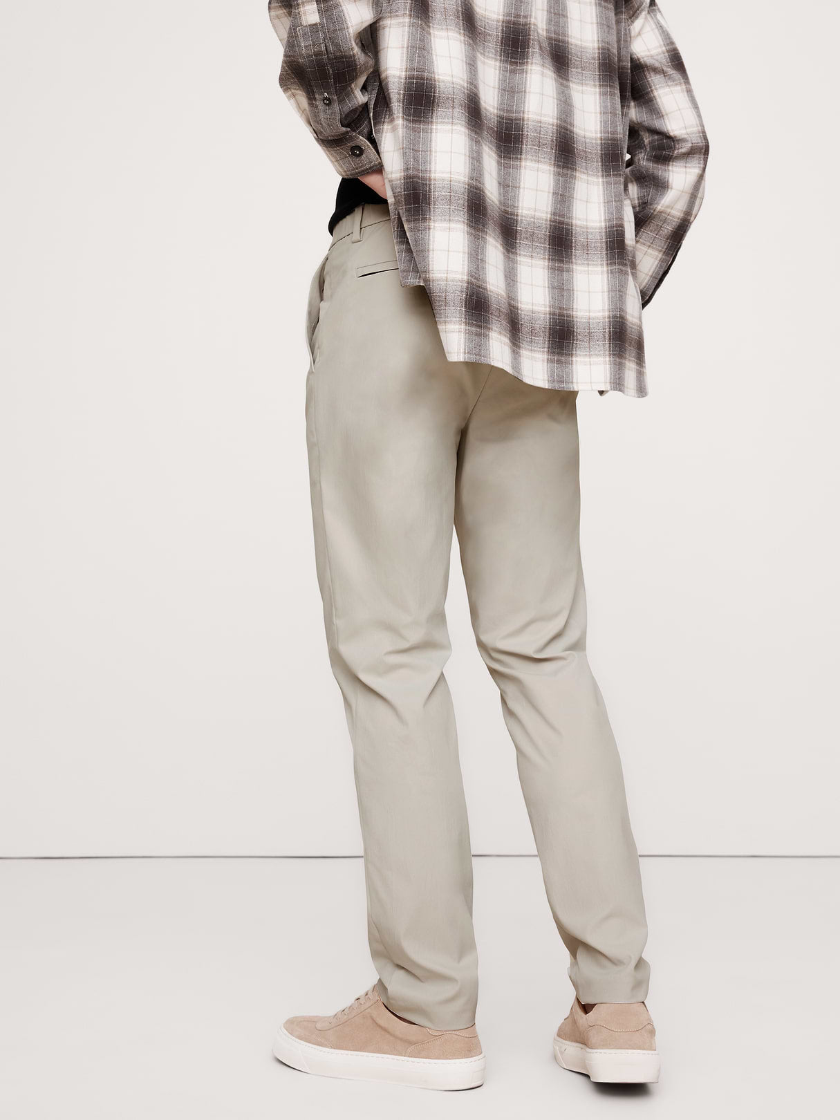 Athletic Slim Performance Pant - Light Khaki Beige