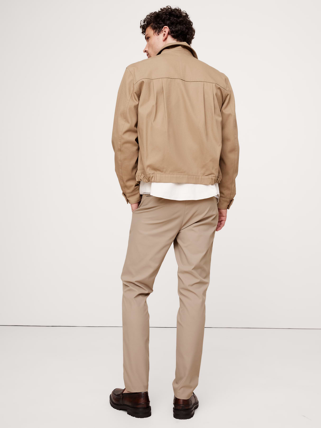 Athletic Slim Performance Pant - Khaki Beige