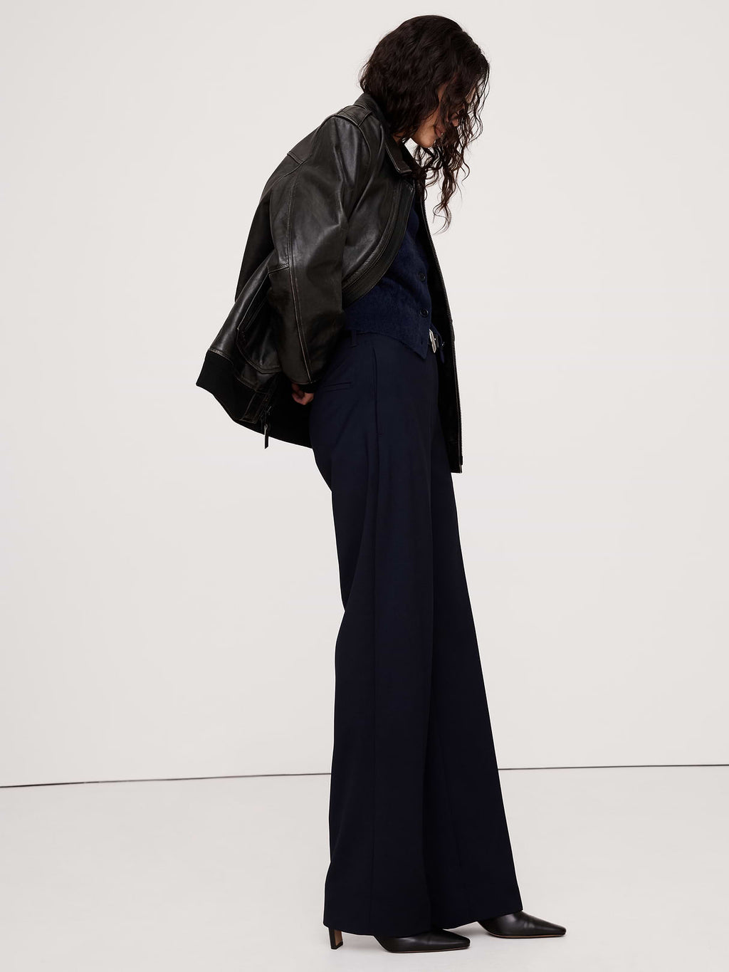 Ultra High-Rise Modern Straight Italian Lightweight Wool Pant - Navy Blue