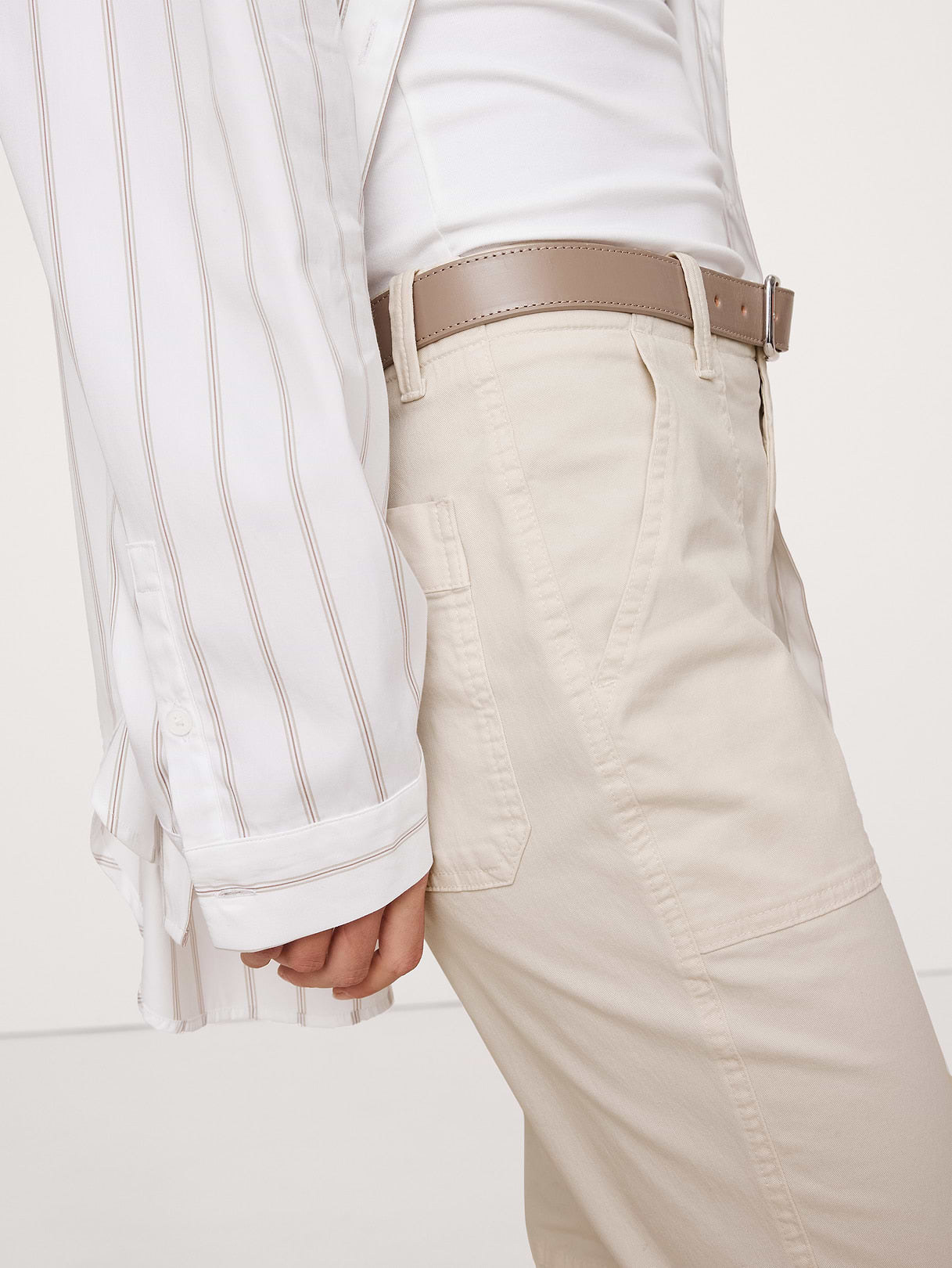 Mid-Rise Slim Cargo Pant - Cream White