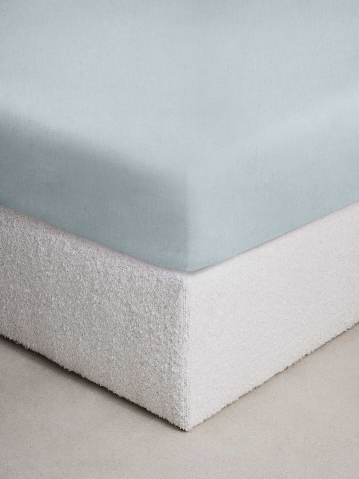 Fine Linen Fitted Sheet - Sky Blue