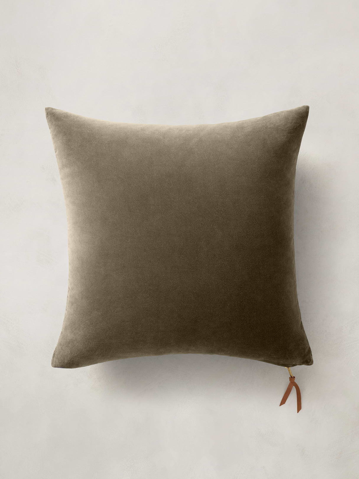 Timeless Velvet Pillow - Moss Green