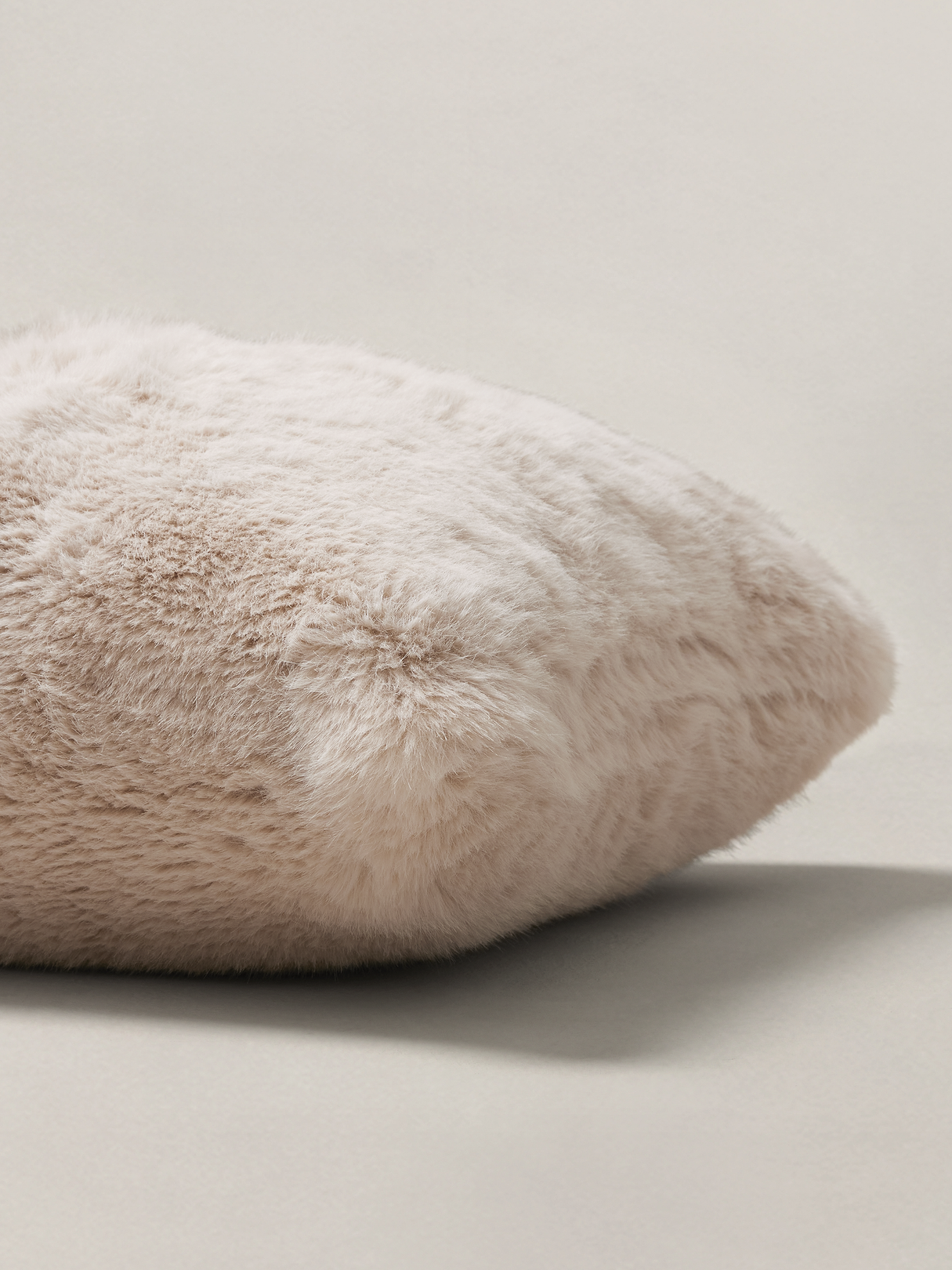 Kodiak Faux Fur Pillow - Oyster Off-White