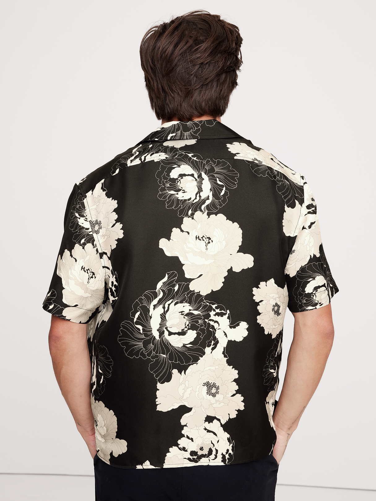 Standard-Fit Silk Resort Shirt - Black Floral