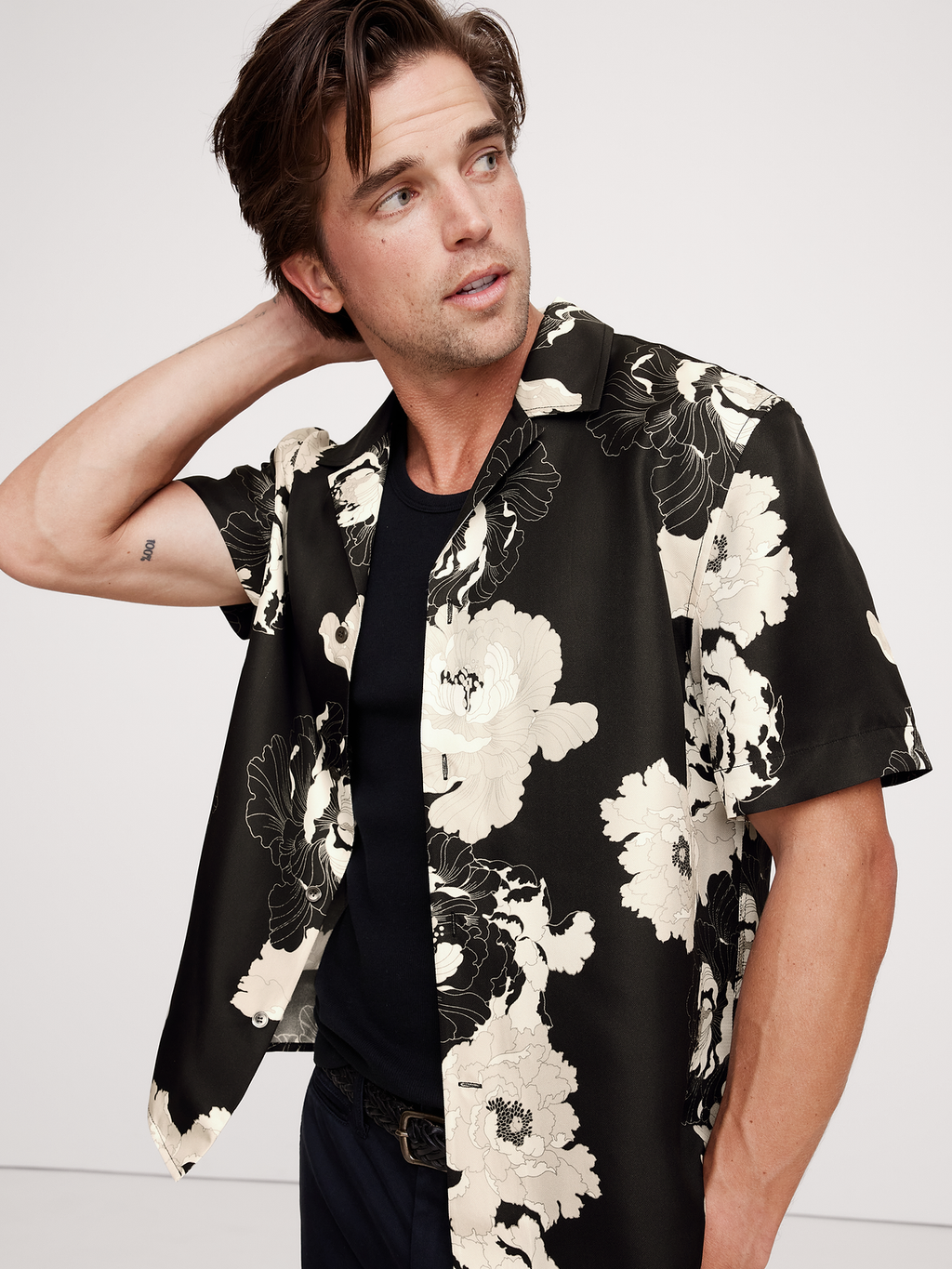 Standard-Fit Silk Resort Shirt - Black Floral