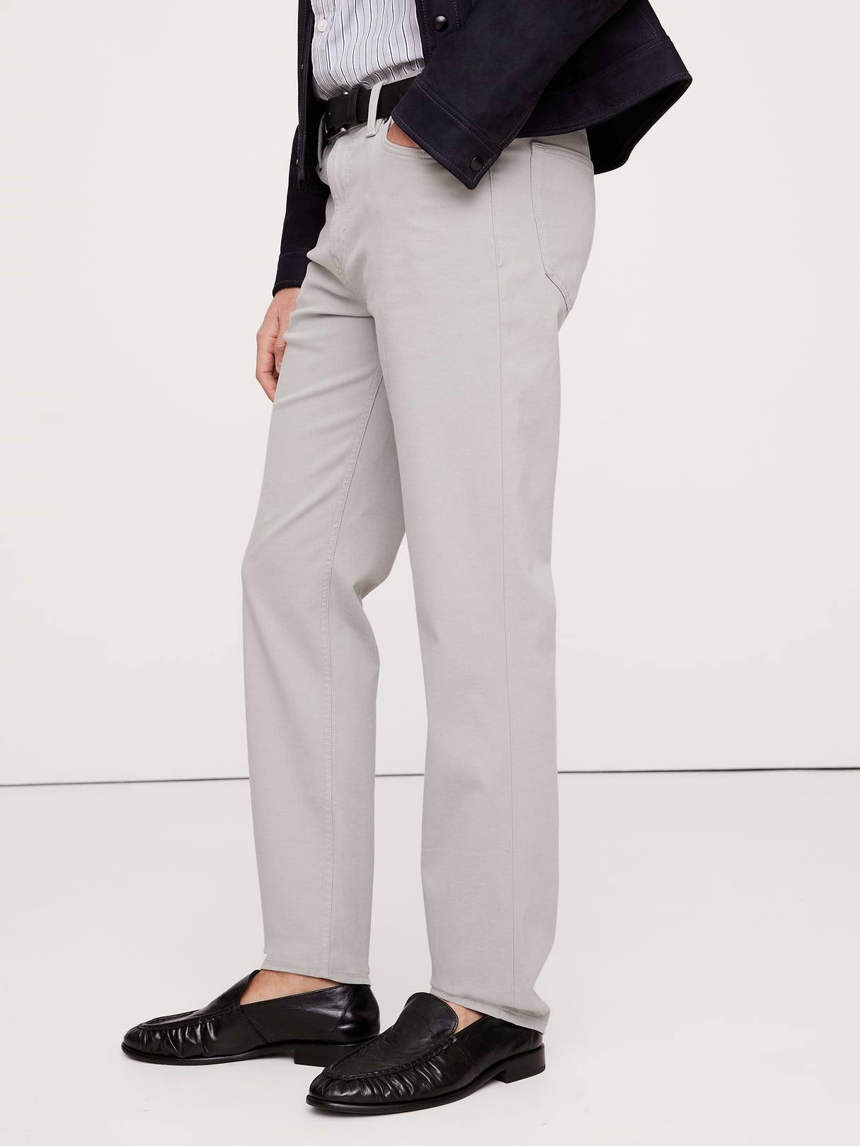 Slim Traveler Pant - Light Grey