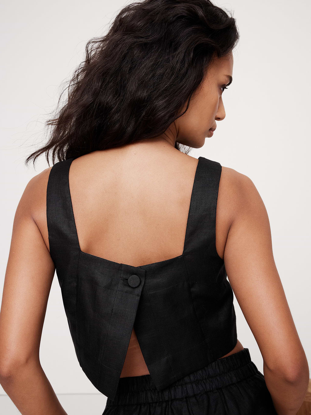 Linen Square-Neck Cropped Tank - Black