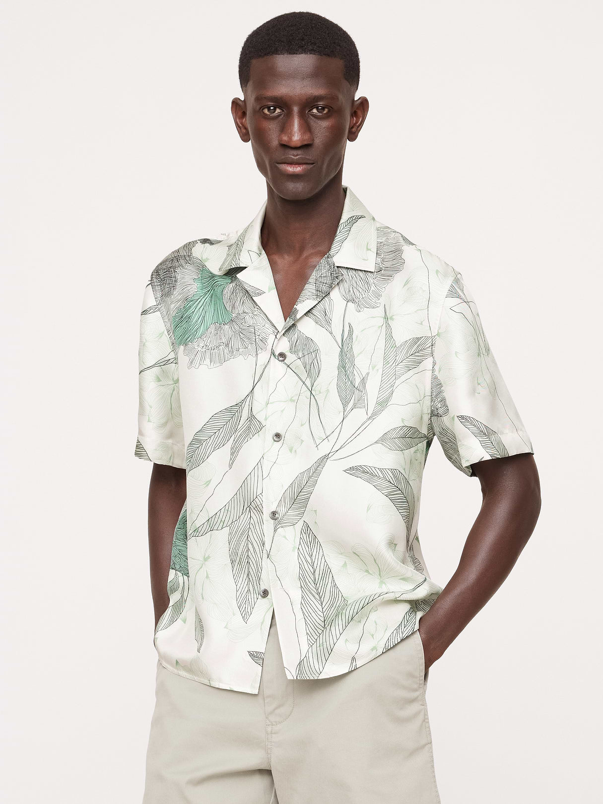 Standard-Fit Silk Resort Shirt - Green Floral