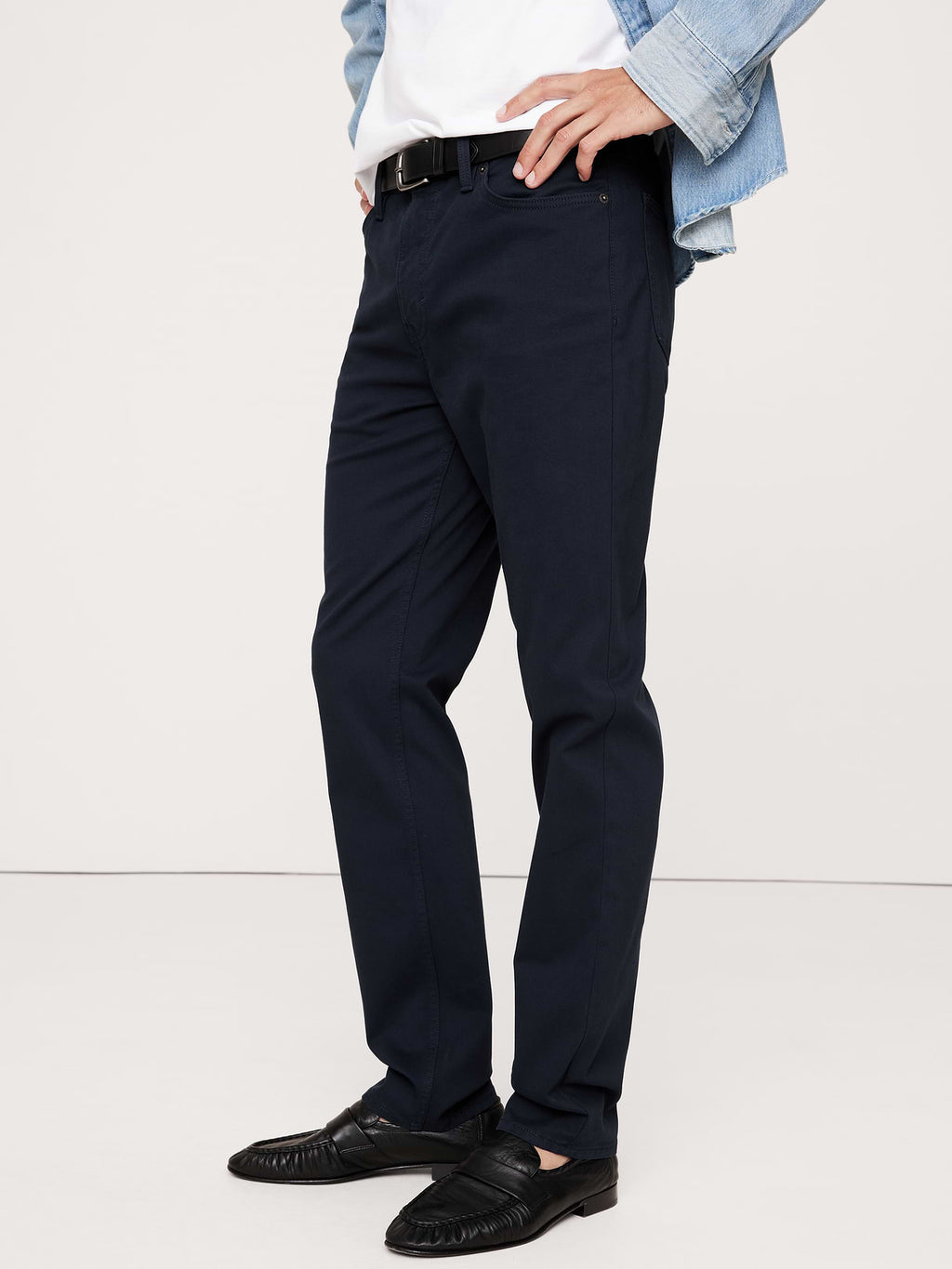 Slim Traveler Pant - Navy Blue