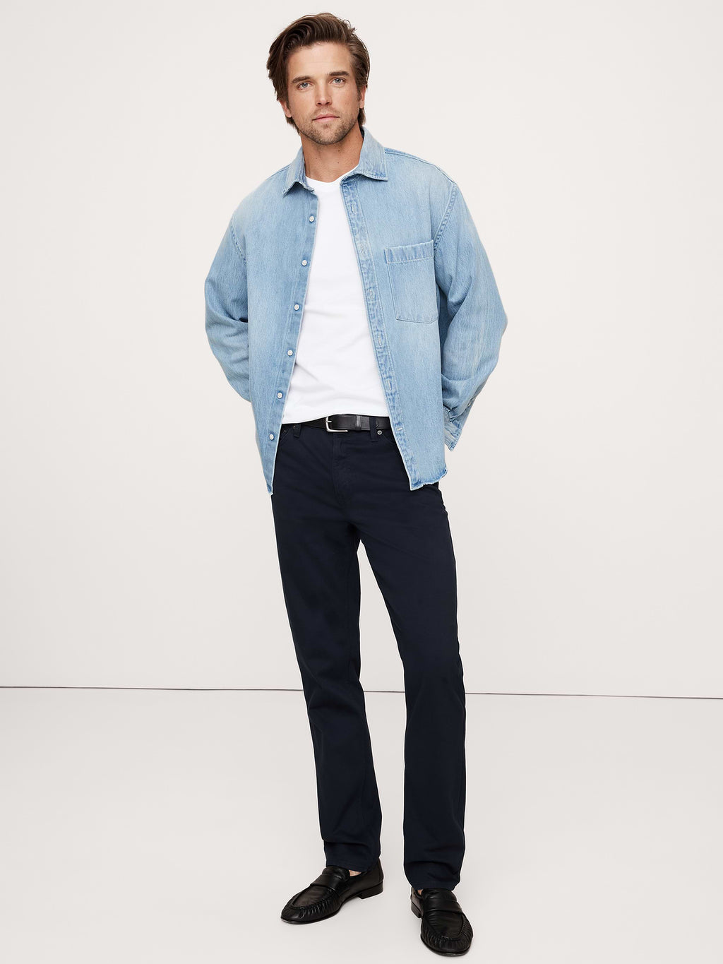 Slim Traveler Pant - Navy Blue