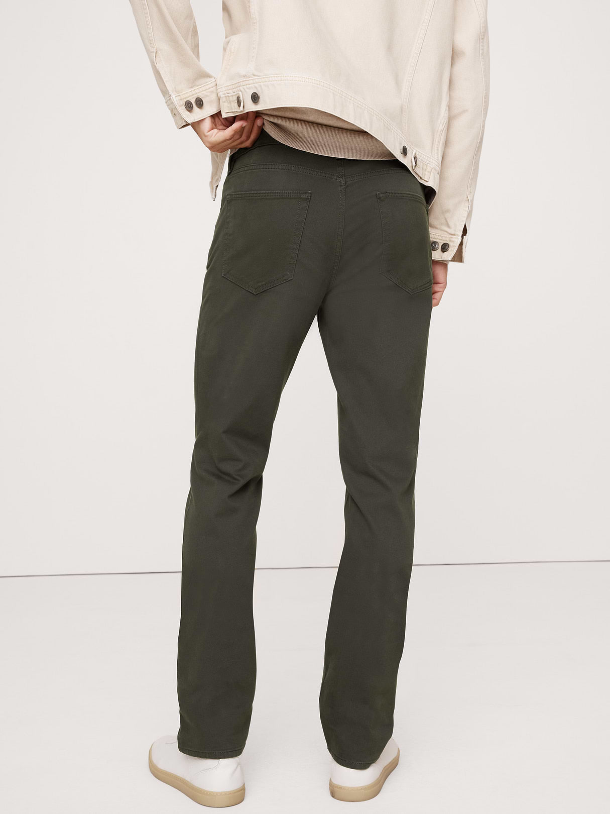Slim Traveler Pant - Deep Green Olive