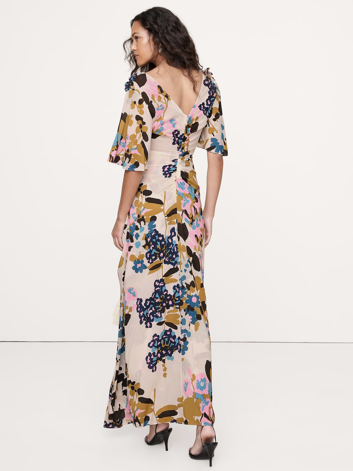 Stretch-Crepe Flutter-Sleeve Maxi Dress - Ivory Floral Graphic
