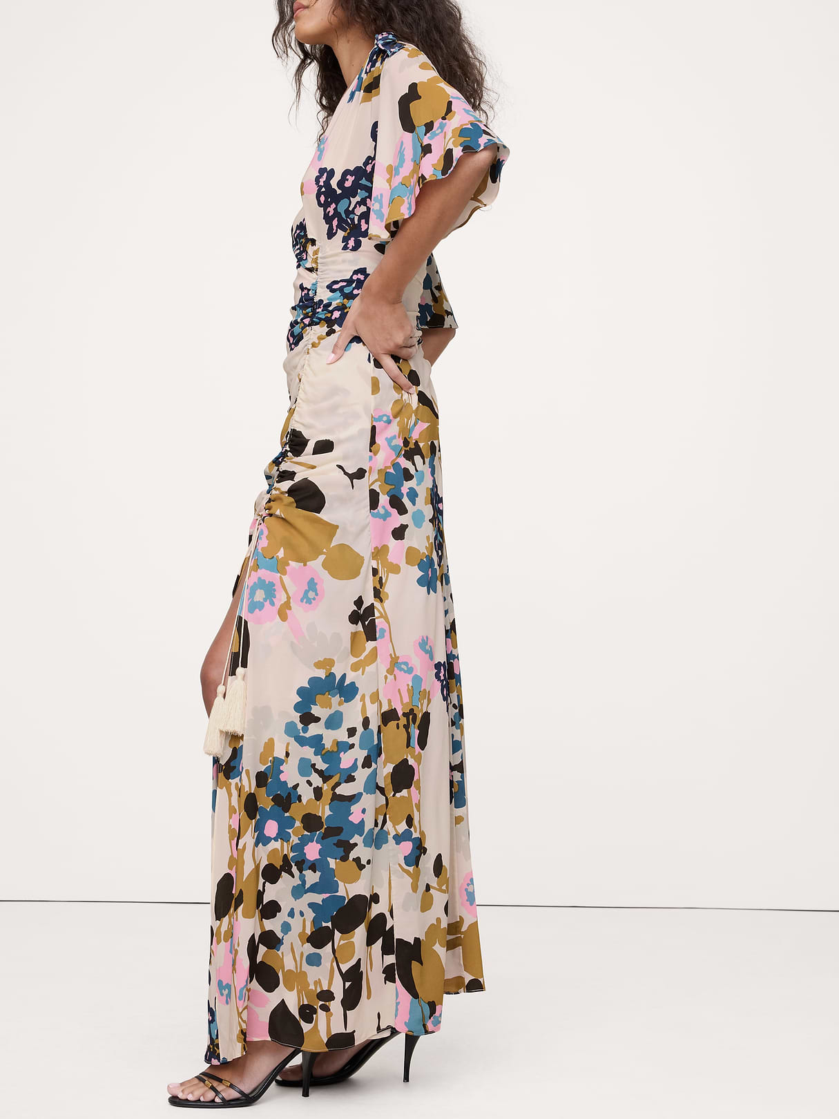 Stretch-Crepe Flutter-Sleeve Maxi Dress - Ivory Floral Graphic