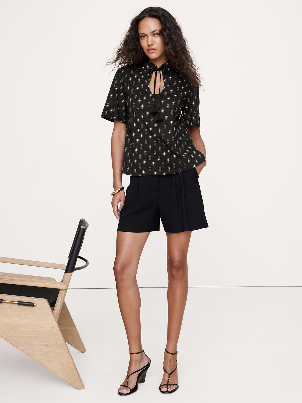 Cotton Popover Shirt with Tassel Tie - Black Paisley
