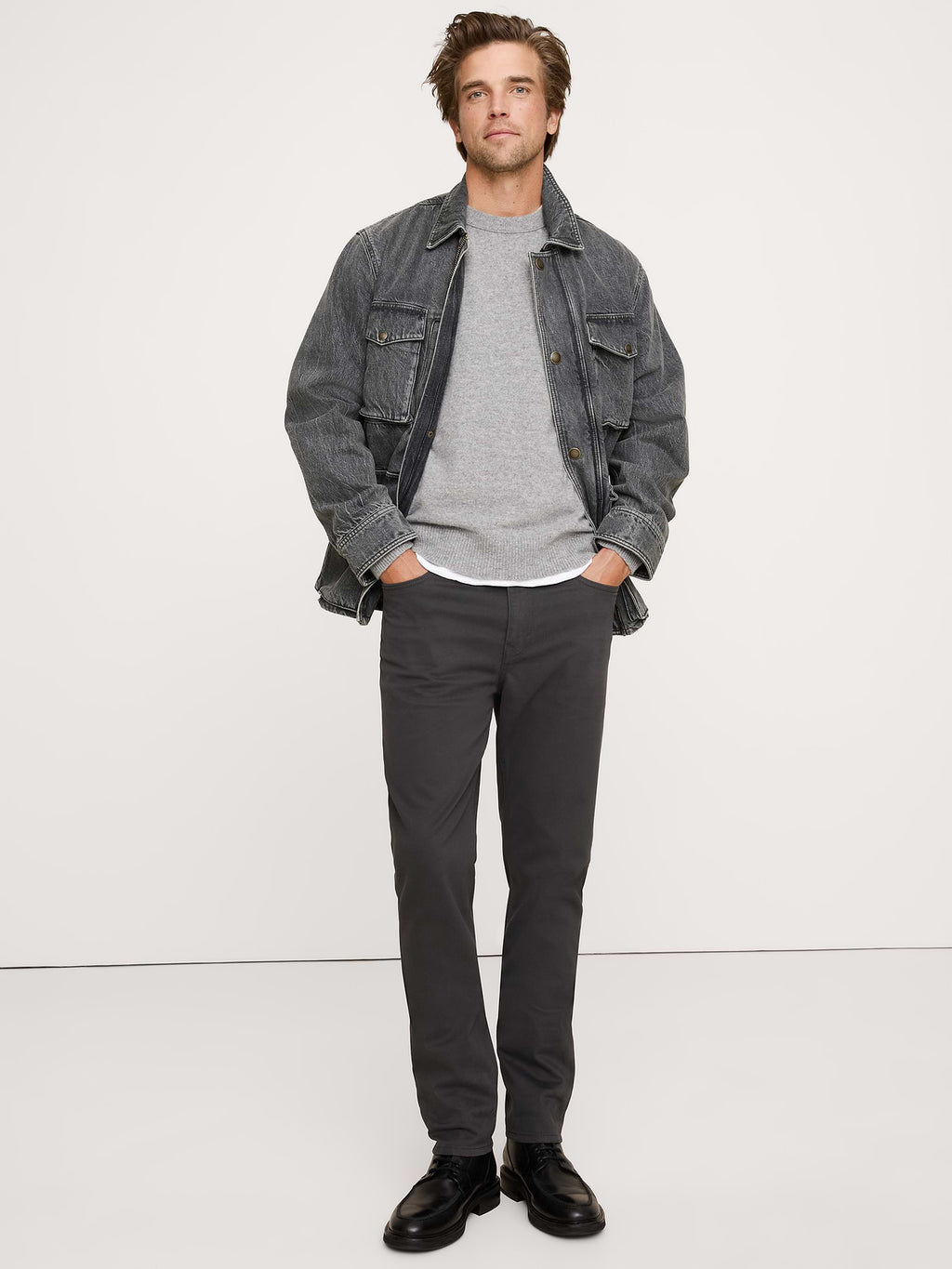 Slim Traveler Pant - Charcoal Gray