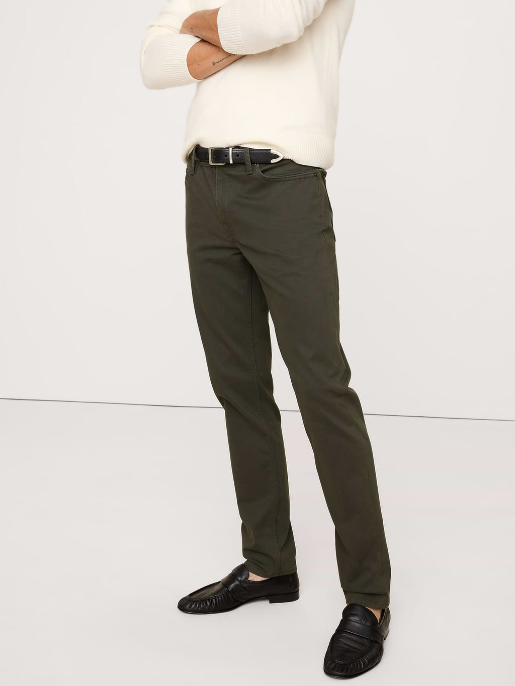 Slim Traveler Pant - Dark Olive Green