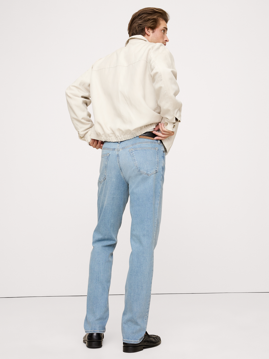 Straight Luxe Traveler Jean - Light Wash