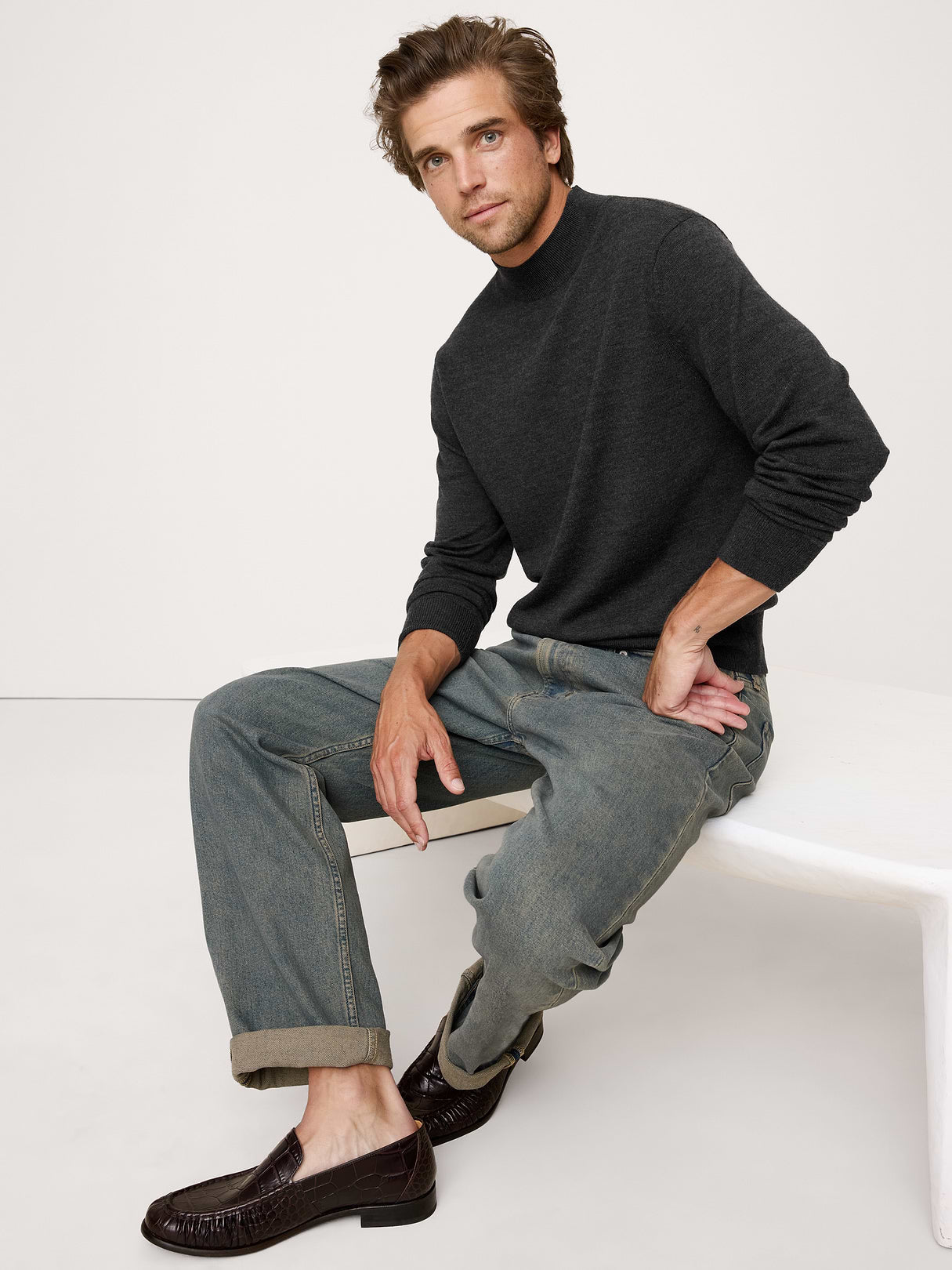 Merino Mock-Neck Sweater - Charcoal Gray