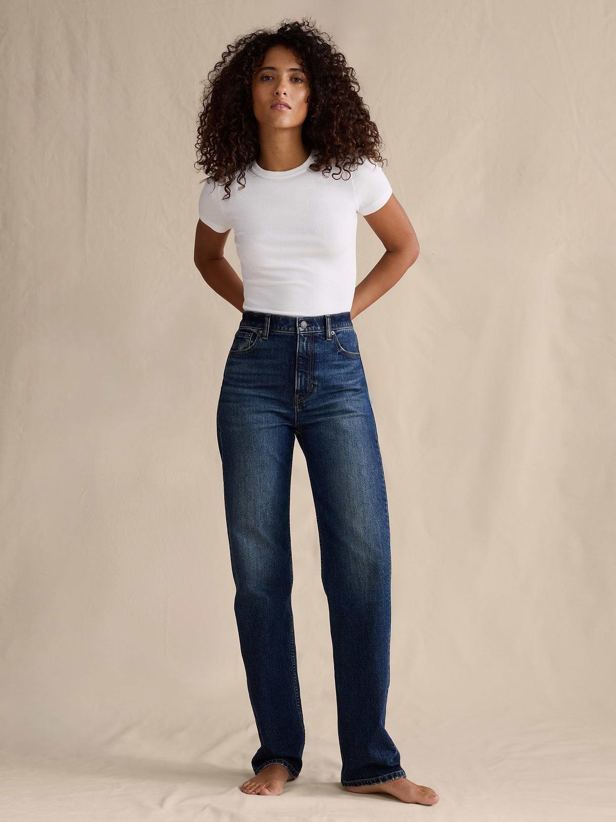 High-Rise 90S Straight Jean - Medium Wash