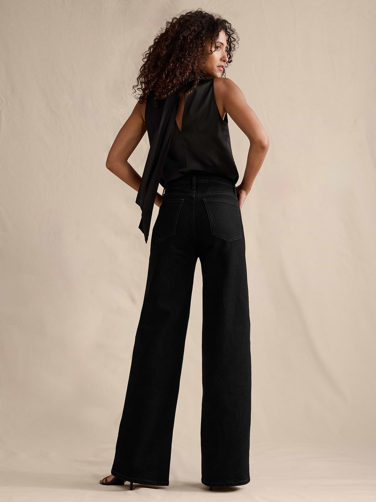 The Icon Classic Wide-Leg Jean - Black Rinse Wash