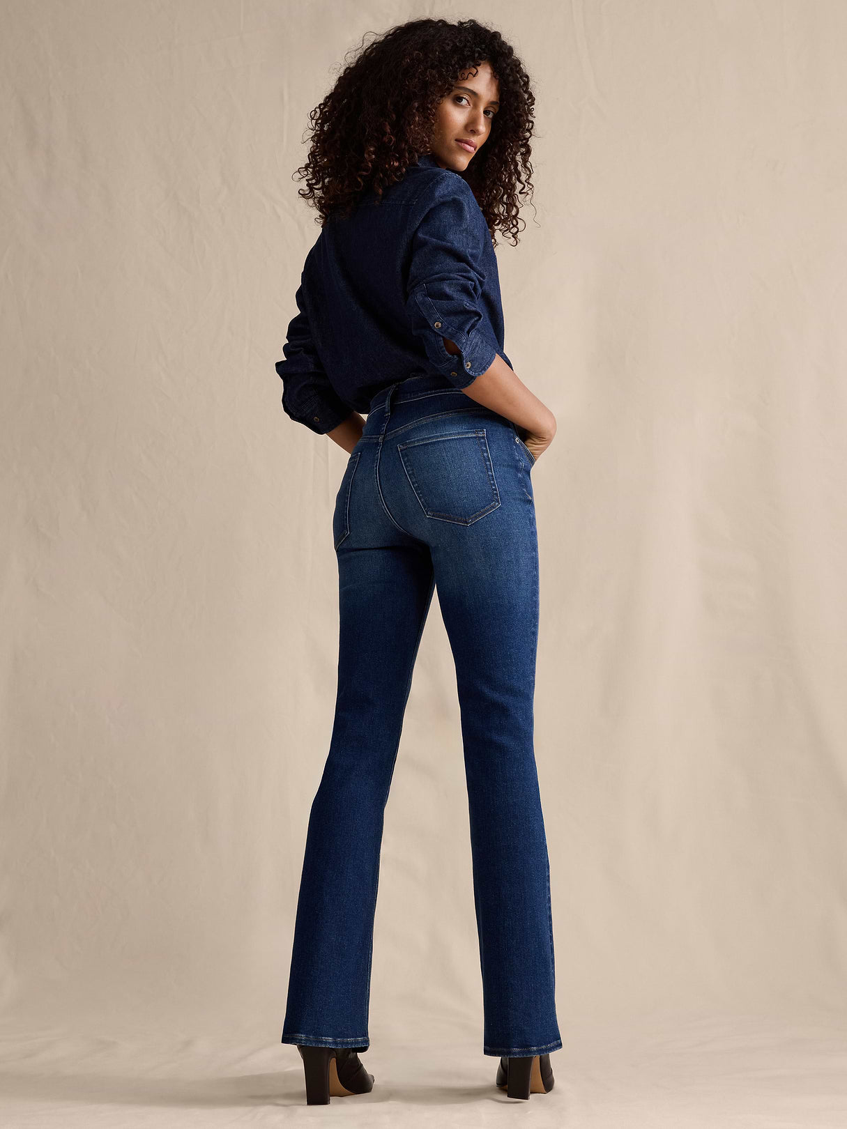 Mid-Rise Flare Jean - Medium Wash