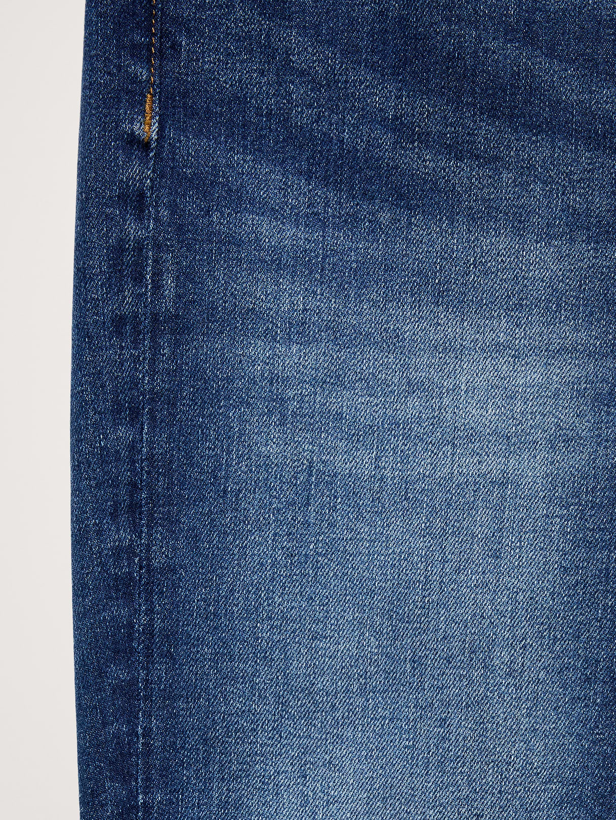 Mid-Rise Flare Jean - Medium Wash