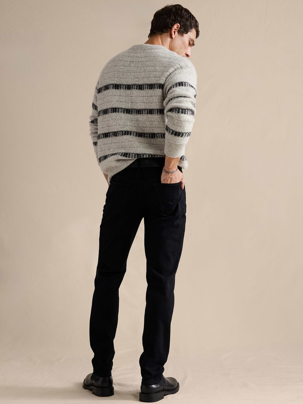 Slim Luxe Traveler Jean - Black