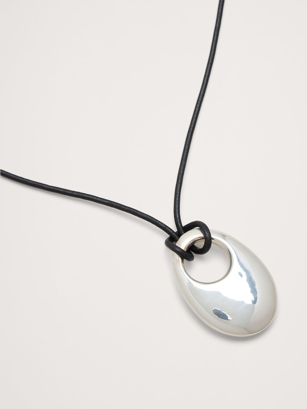 O-Ring Sculpted Necklace - Silver