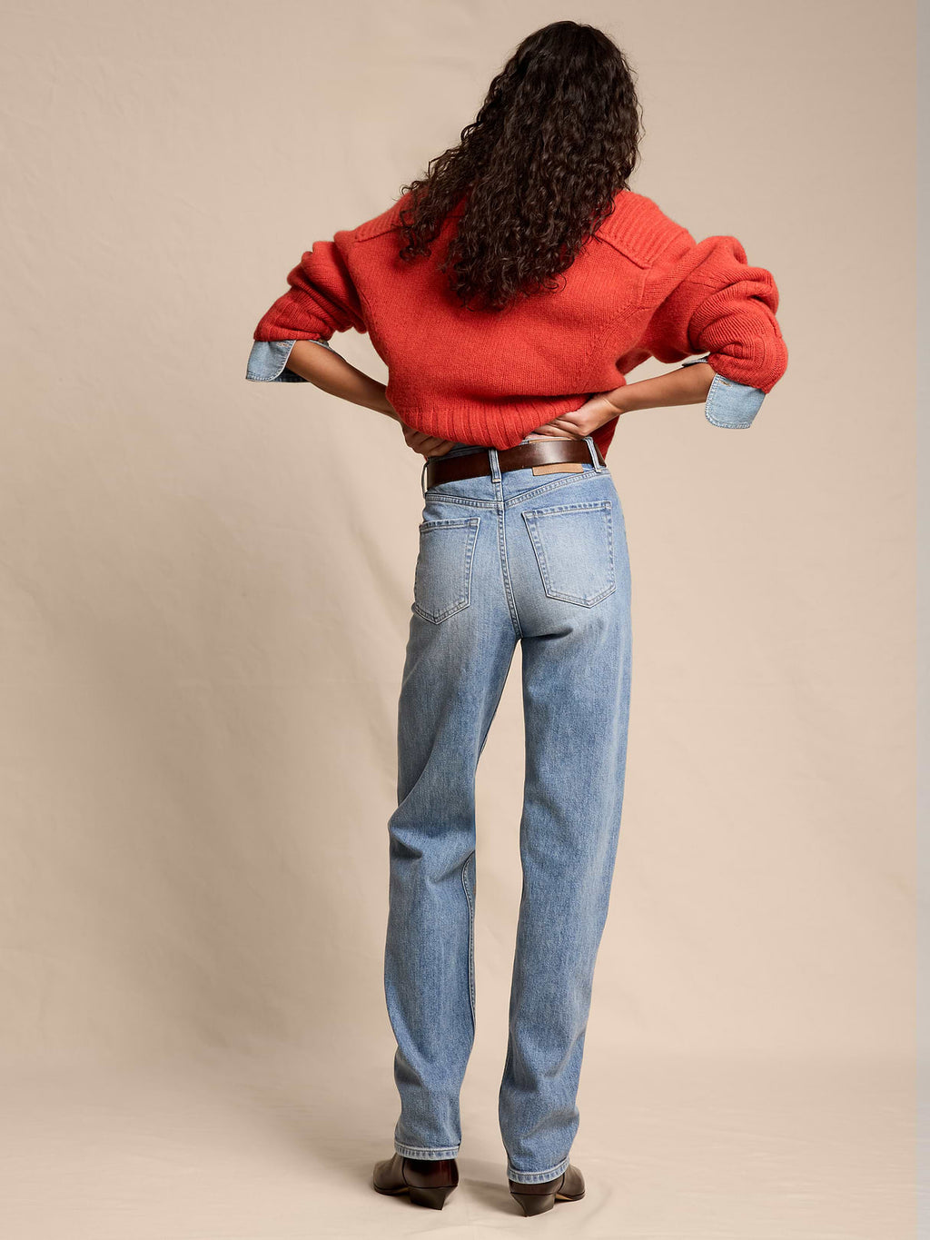 High-Rise 90S Straight Jean - Light Wash