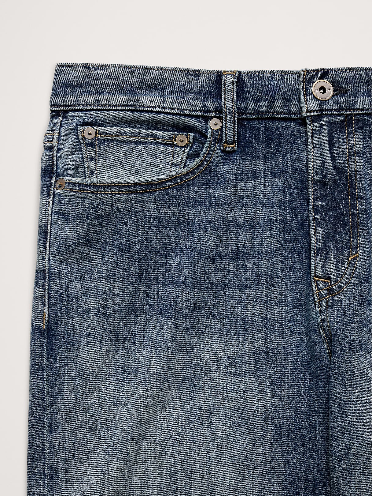 Straight Luxe Traveler Jean - Vintage Medium Wash