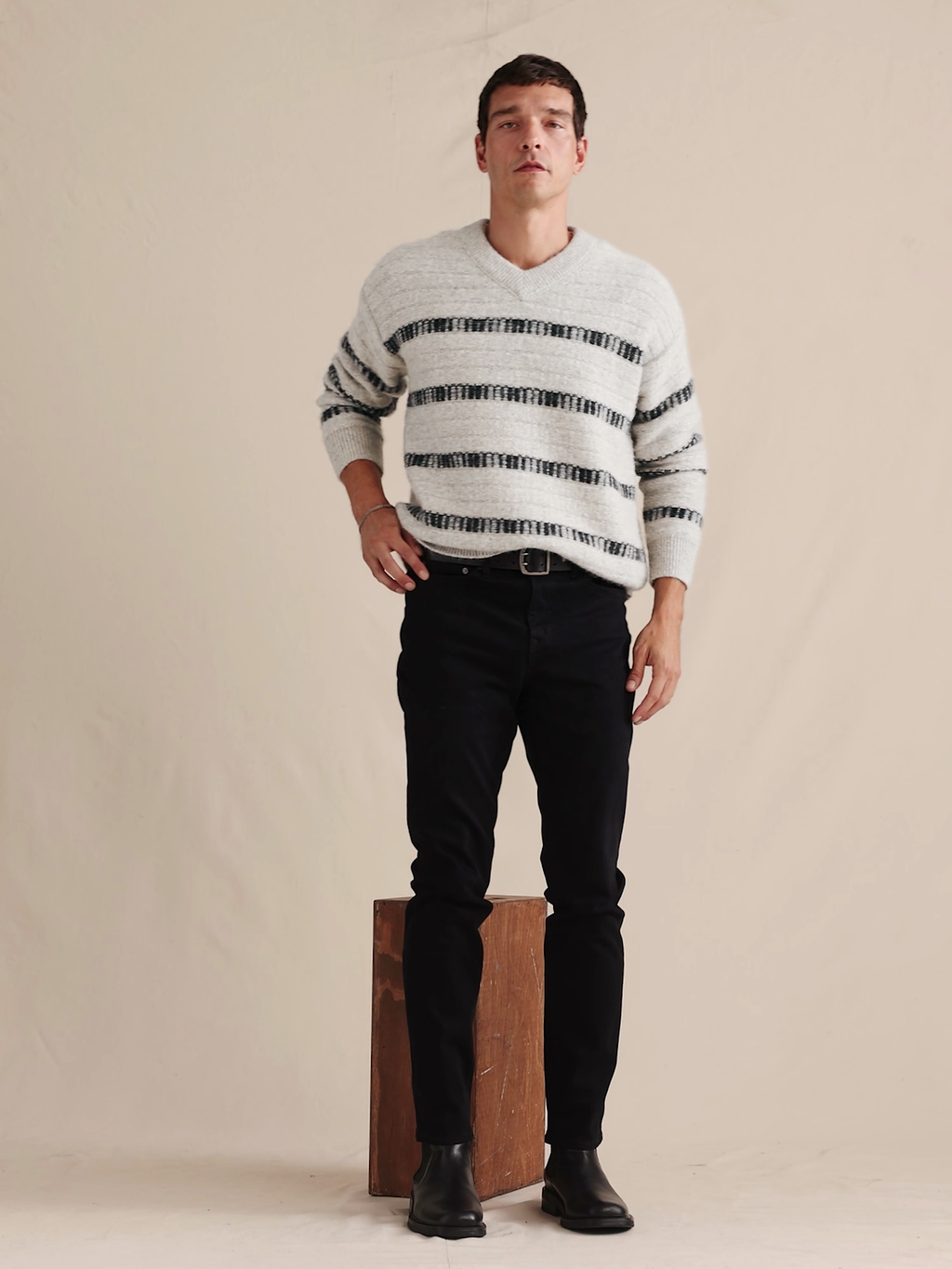 Slim Luxe Traveler Jean - Black