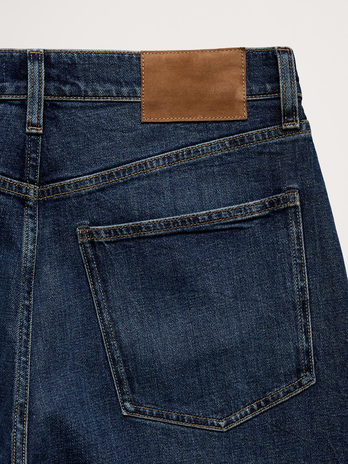 Straight Authentic Jean - Medium Wash