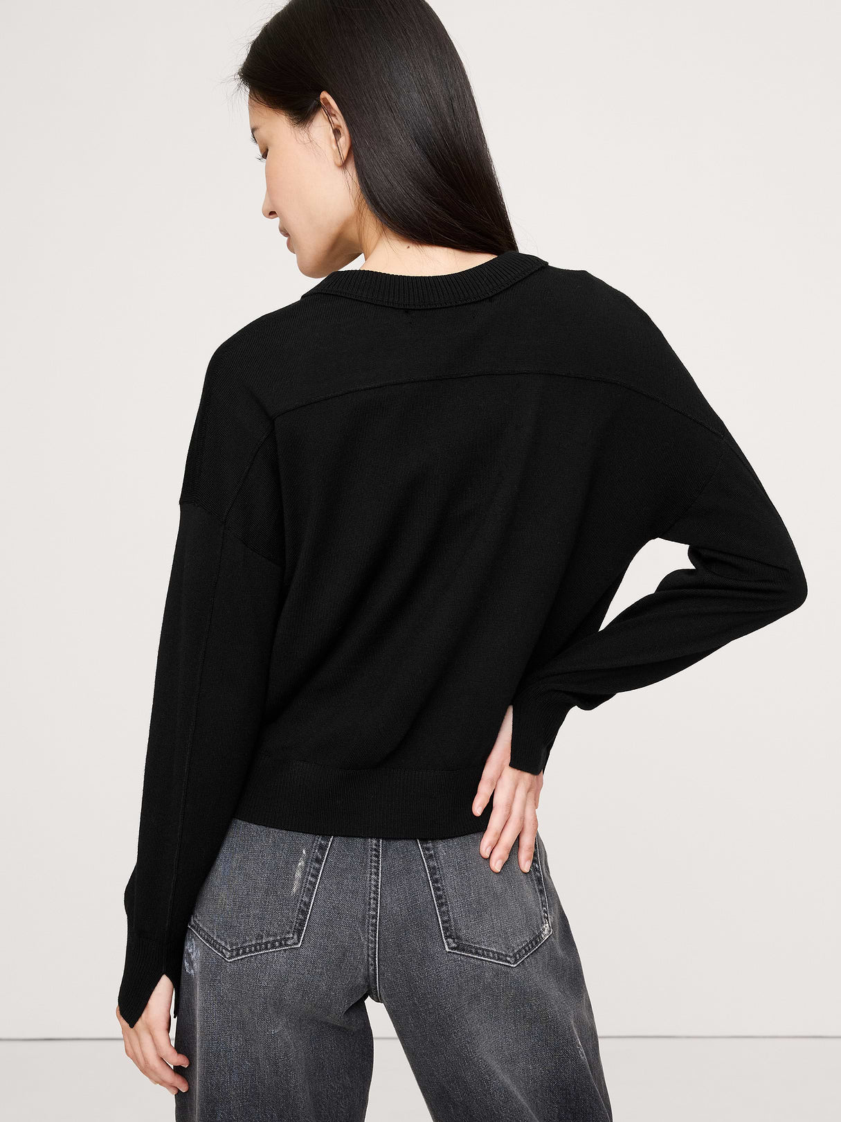Merino V-Neck Sweater - Black