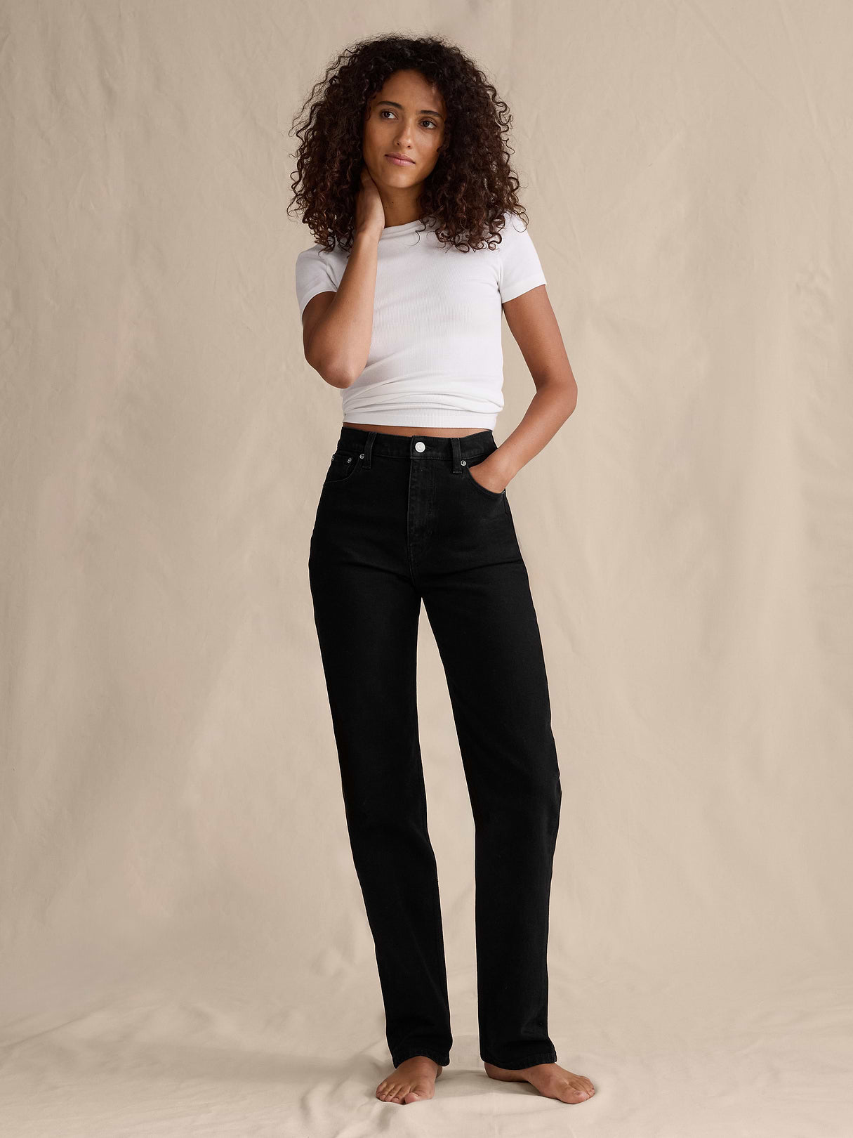 High-Rise 90S Straight Jean - Black Rinse Wash