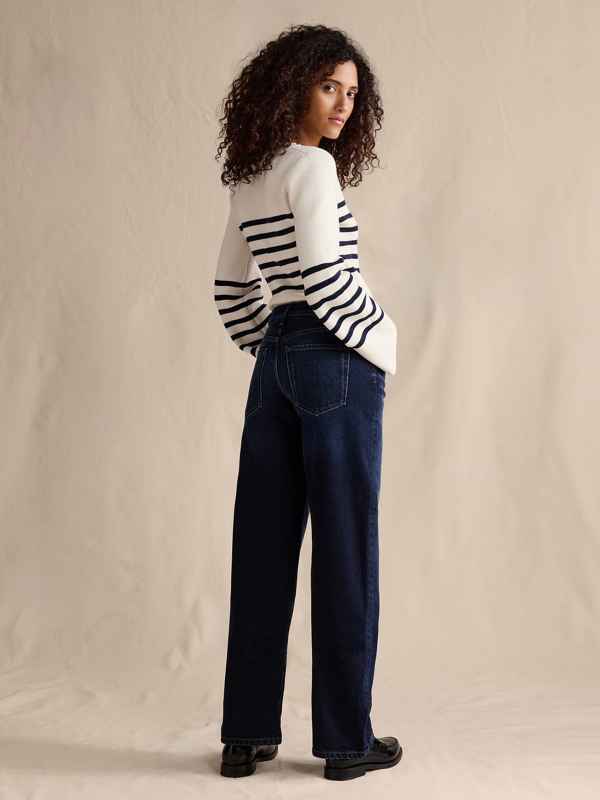 Mid-Rise 90s Classic Jean - Dark Wash