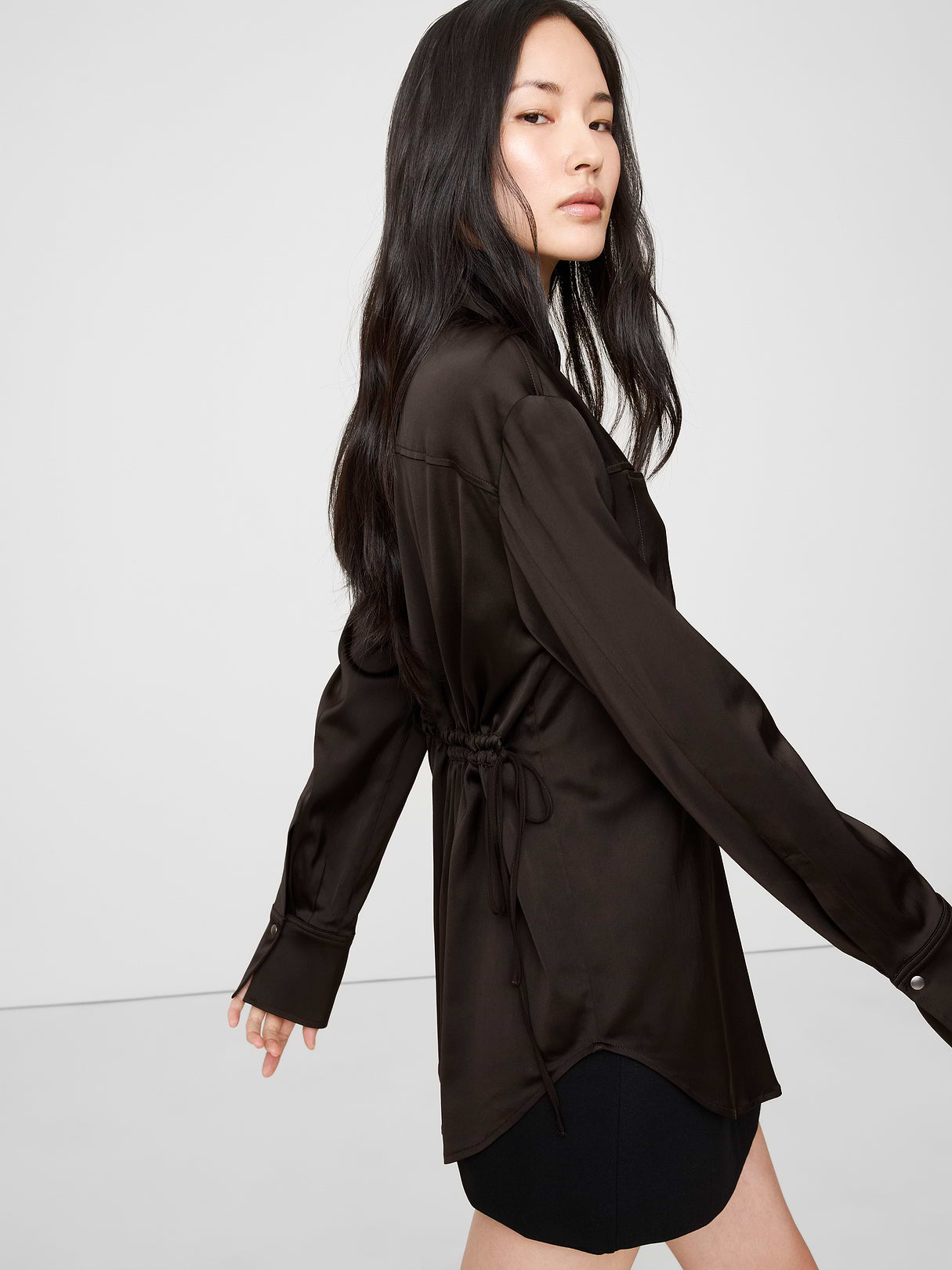 Stretch-Satin Cinch-Back Shirt - Ganache Brown