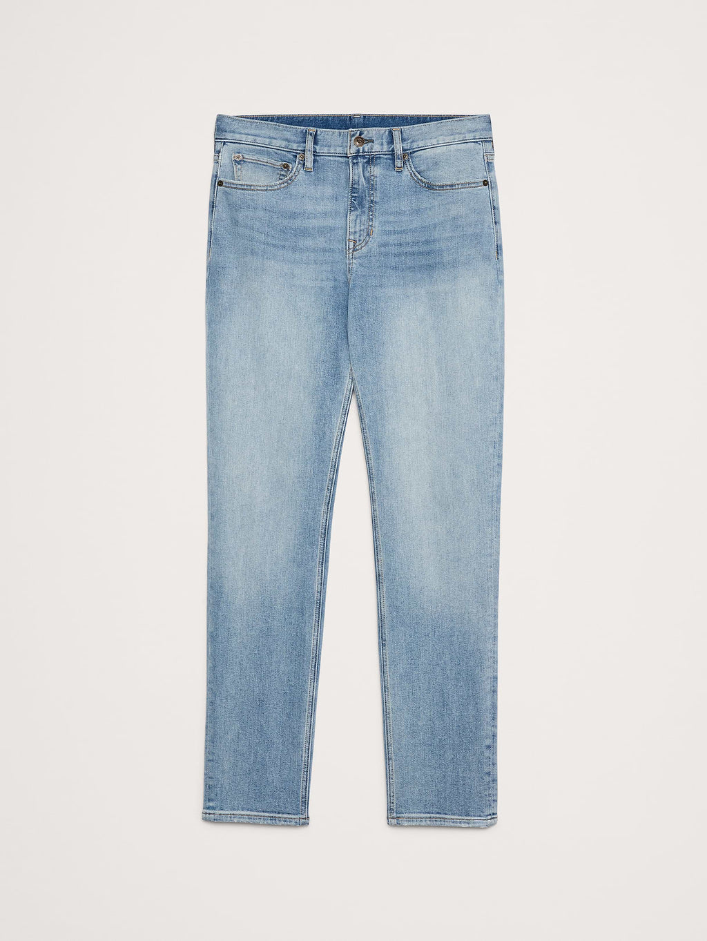 Slim Luxe Traveler Jean - Light Wash