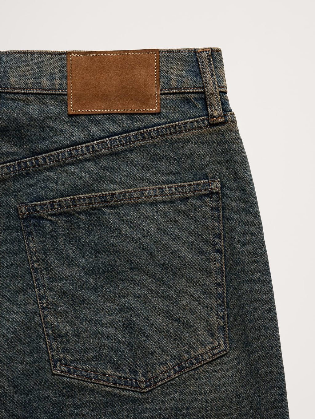 Straight Authentic Jean - Tinted Rinse