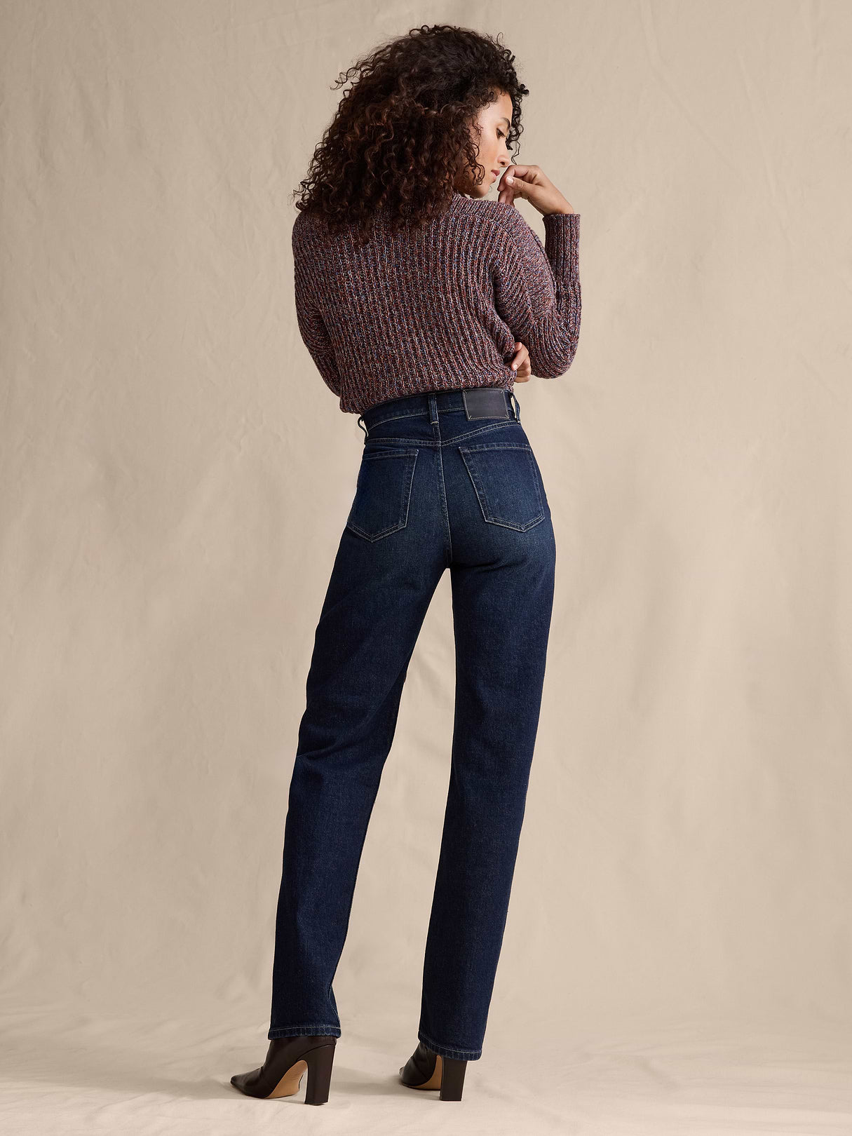 High-Rise 90S Straight Jean - Dark Wash