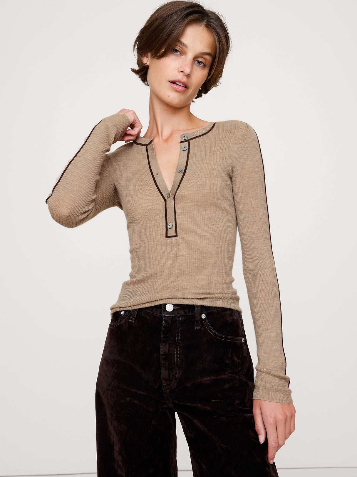Featherweight Cashmere Henley - Heather Mink Gray With Brown