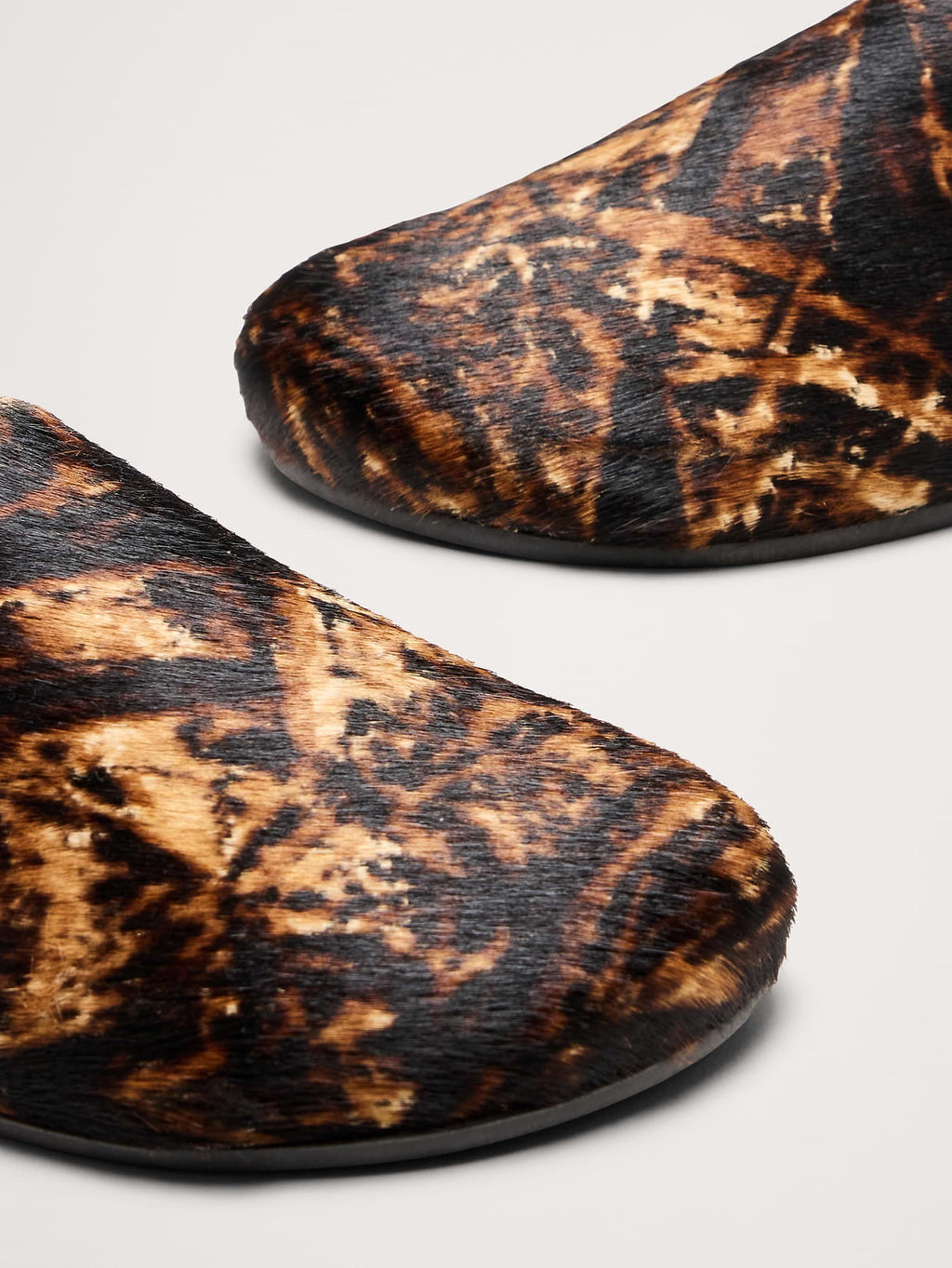 Leather Essential Clog - Printed Haircalf Leather